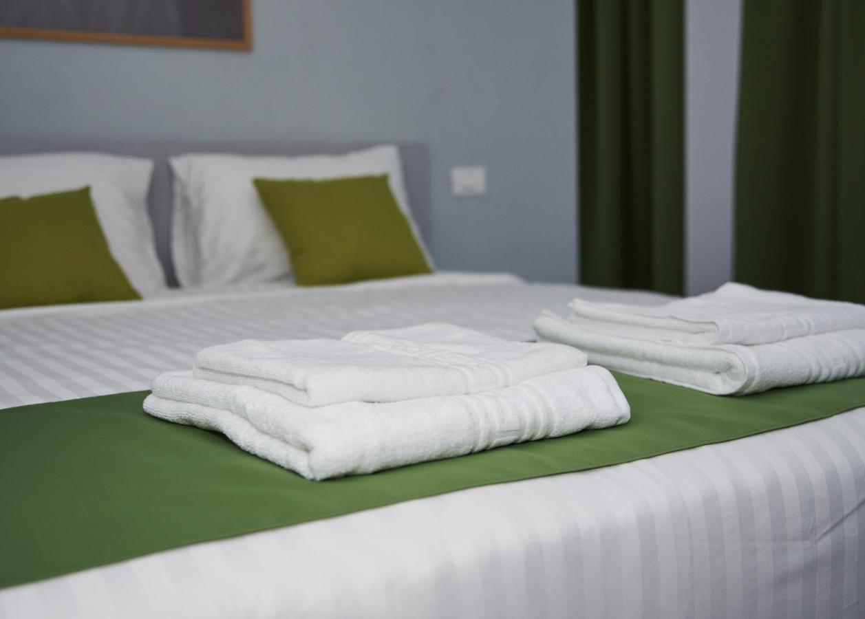Astra Hotel Calimanesti Luaran gambar